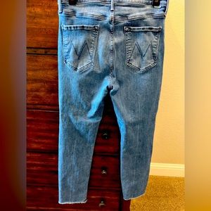 Mother the mid rise dazzler ankle fray jeans - size 31 excellent condition